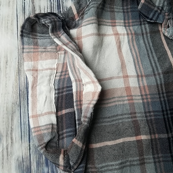 Allison Joy Plaid Top - Picture 4 of 8